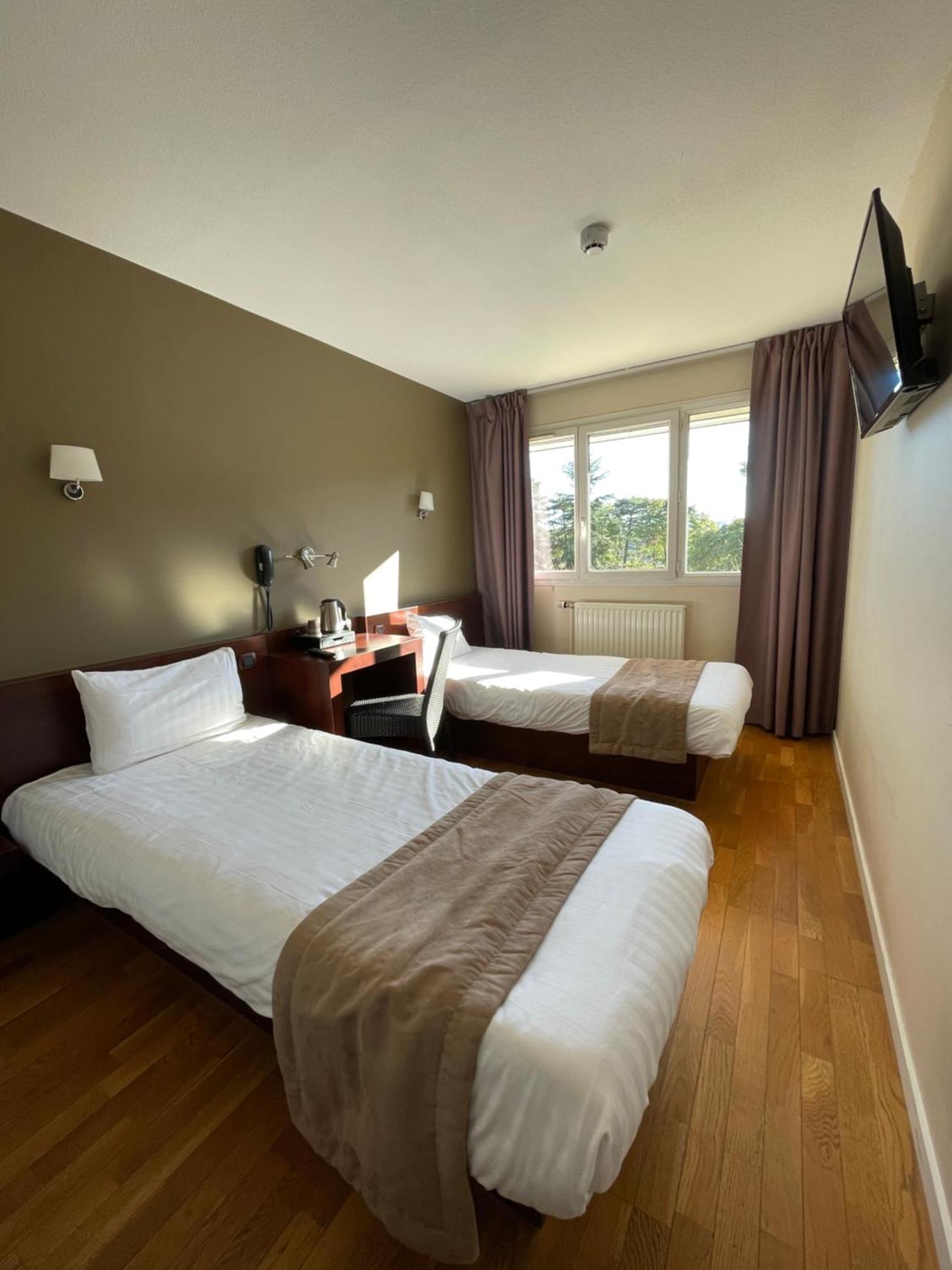 Hotel Valpre Ecully Exterior photo