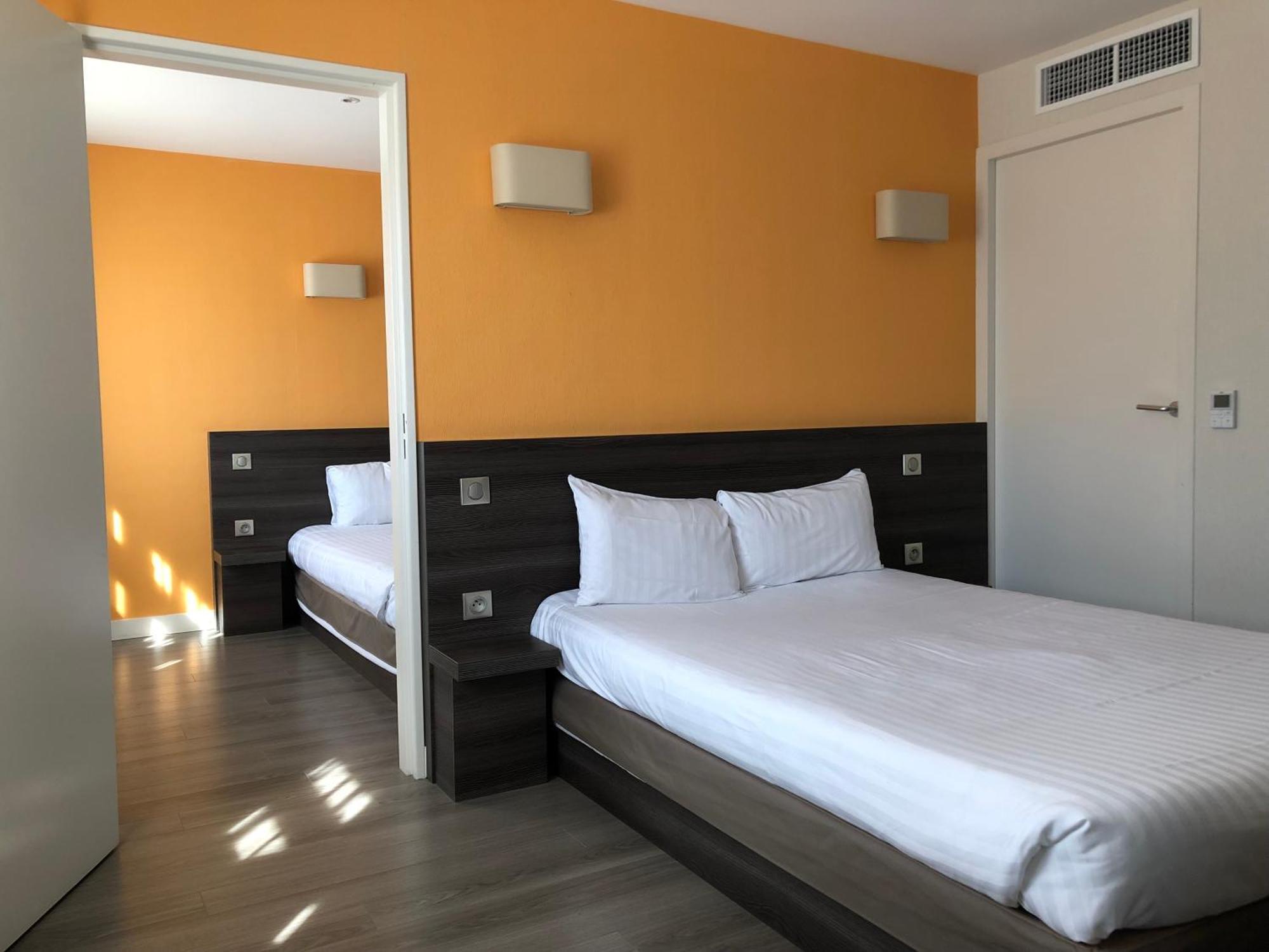 Hotel Valpre Ecully Exterior photo